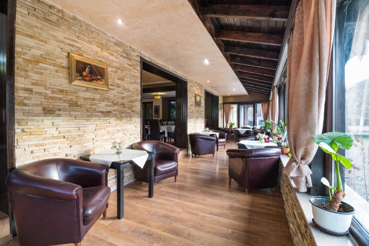 Hanul Simon Pensiune & Restaurant ブラン エクステリア 写真